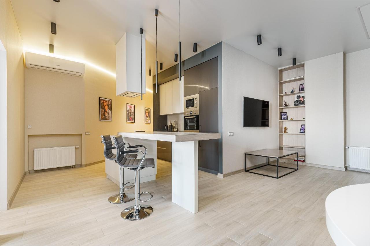 Sea Symphony Design Apartment Odessa Eksteriør billede