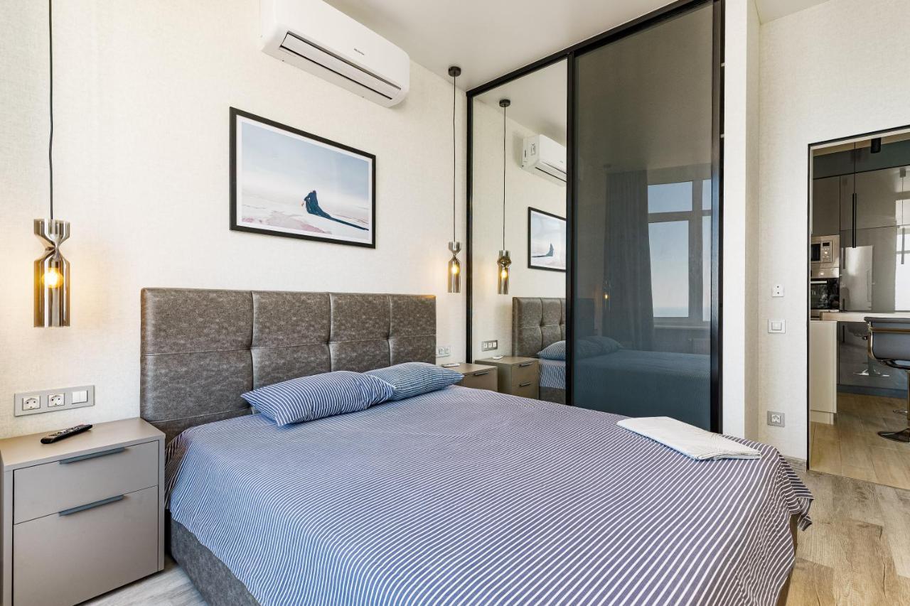 Sea Symphony Design Apartment Odessa Eksteriør billede